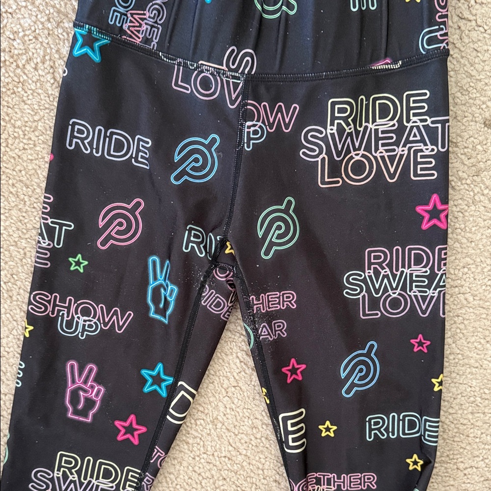 Peloton Black Graphic Print Activewear Set - Picture 2 of 4